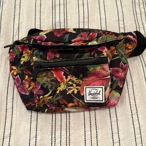Herschel Tropical Floral Fanny Pack